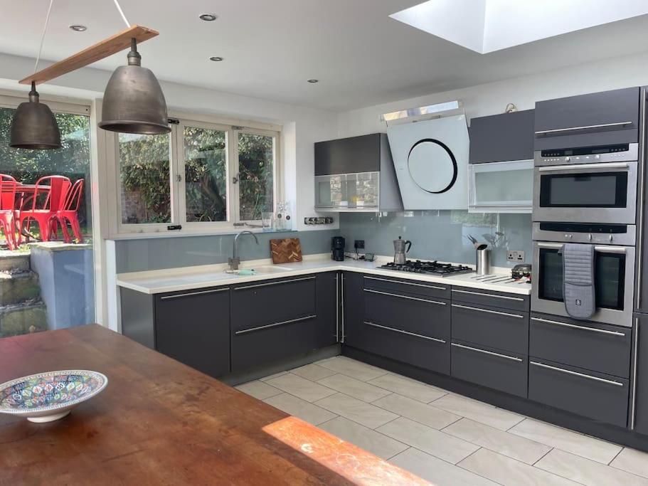 Вілла Beautiful London Victorian House, Sleeps 12 Екстер'єр фото